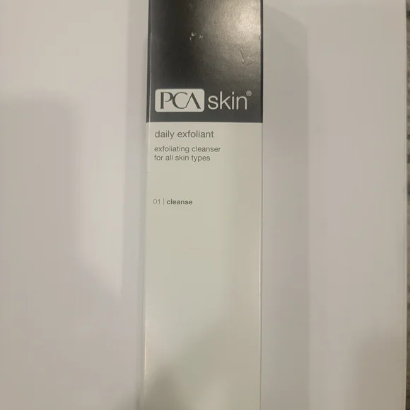 PCA Skin Daily Exfoliant Cleanser - Black and White - Picture 1 of 6
